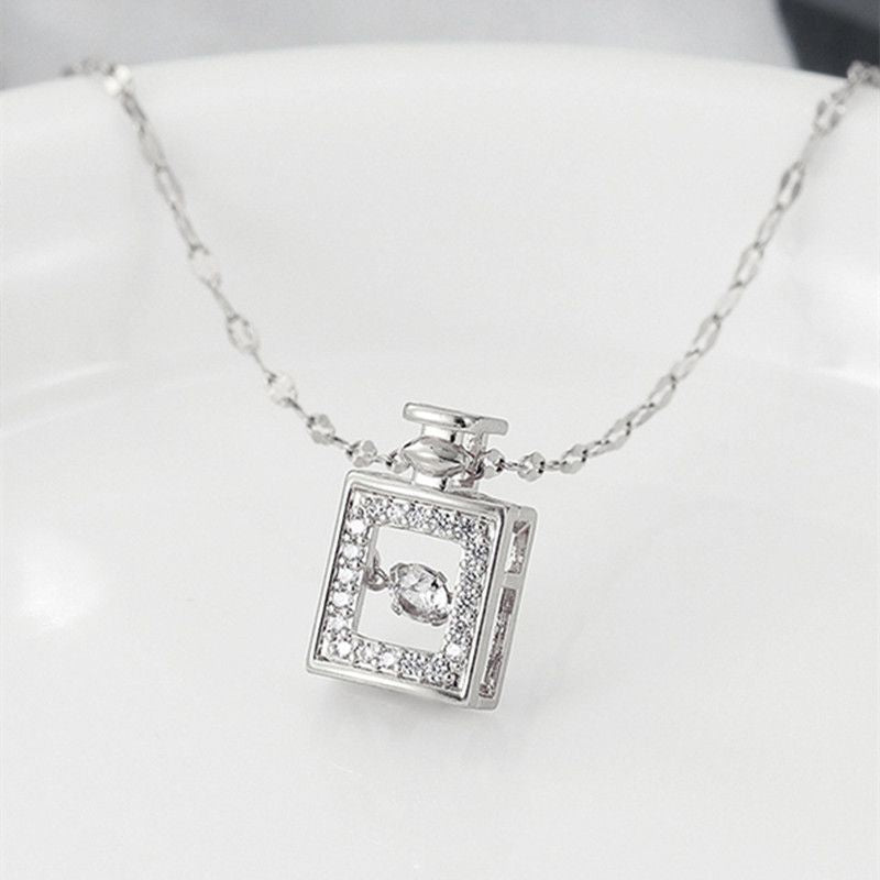 Diamond Necklace - Fashionable XO Pendant - Copper Chain Jewelry